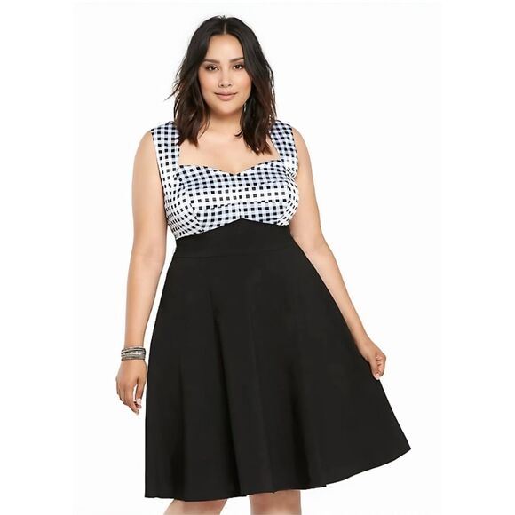 Torrid Gingham Black and White Swing Dress size 18 NWTs - Picture 1 of 6